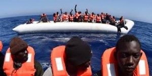 Libye: 97 migrants dont des femmes portés disparus  après un naufrage en Méditerranée