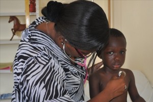 Côte d'Ivoire: Soins de santé, le paludisme traité gratuitement mais les pharmacies sauvages inquiètent