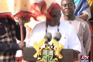 Ghana: Interrompu par un parapluie, Akufo-Addo se moque du NDC