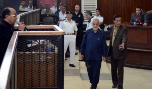 Egypte: Prison à  vie  pour le «guide suprême» des Frères musulmans, Mohamed Badie