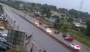 Côte d'Ivoire: Les camps d'Akouedo et Gallieni à  nouveau en ébullition, panique à  Abidjan