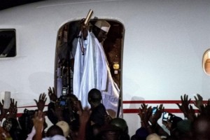 Gambie: Jammeh et l'APRC retirent leurs recours contre la présidentielle 2016