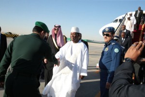 Côte d'Ivoire: Affaibli par la mutinerie, Ouattara s'en va retrouver Trump en Arabie Saoudite