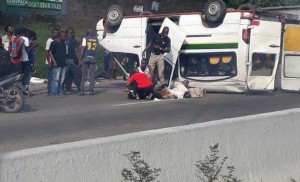 Côte d'ivoire: Un Gbaka se renverse sur l'autoroute Yopougon-Adjamé, un mort et de nombreux blessés