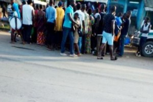 Côte d'Ivoire: Yopougon, un agresseur au couteau bastonné et remis à  la police