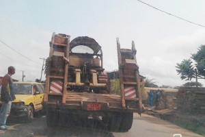 Cameroun: Yaoundé, les chutes à  répétition des Caterpillars sur les routes causent de nombreux morts