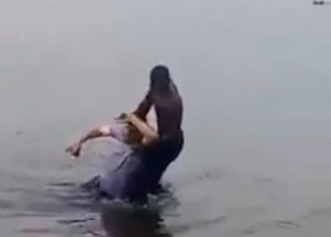 Côte d'Ivoire: Un homme tente de se suicider dans la lagune, il est sauvé in extrémis