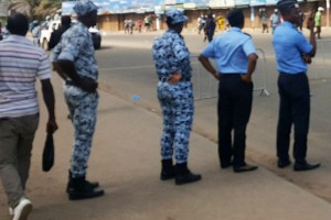 Côte d'Ivoire: Adjamé, des braqueurs arrachent l'arme d'un policier