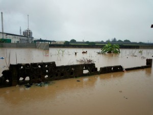 Côte d'Ivoire: Saison pluvieuse, la montée des eaux menace habitations et usines d'Abidjan
