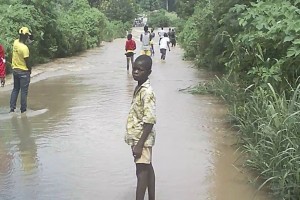Côte d'Ivoire: Pluies, Divo difficilement accessible, le village de Kpakossou détruit par les eaux et menace d'effondrement d'une cité à  Yopougon