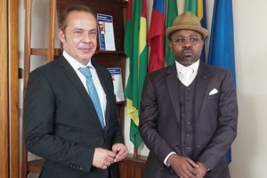 Gabon: Sobrinio Castello Ignacio, le nouvel homme de l'ombre à  l'Union Européenne de Jean Ping