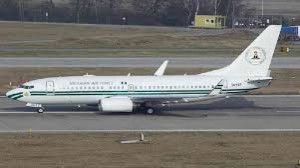 Nigeria: Le stationnement de l'avion présidentiel à  Londres  fait  polémique
