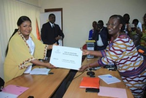 Côte d'Ivoire: 24 heures après la passation des charges entre la CONARIV et le ministère de la Solidarité, la base de données des victimes source de polémiques