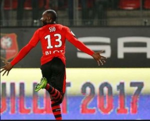 Côte d'Ivoire: Le véhicule de Sio vandalisé par les supporters Rennais en colère après ses déclarations