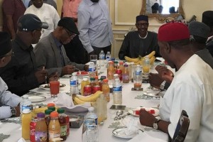 Nigeria : Une apparition «rassurante» de Buhari à  Londres, retour conditionné