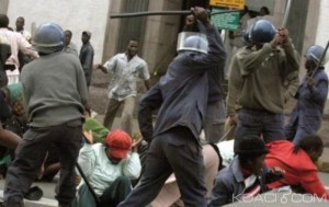 Zimbabwe:  Une  bagarre éclate  entre policiers et soldats à  Harare