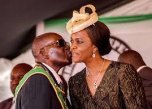 Afrique du Sud: Accusée  d'agression, la Première dame Grace Mugabe a quitté Johannesburg