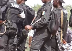 Côte d'Ivoire: La police encercle des braqueurs, une femme leur permet de s'échapper