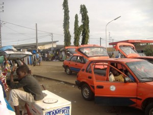 Côte d'Ivoire: Grand Bassam, grève des taxis et accident de la circulation, perturbent l'accès à  la cité balnéaire