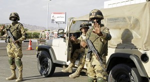 Egypte:  Attaque de Daech contre un convoi des forces de sécurité, au moins 18 morts
