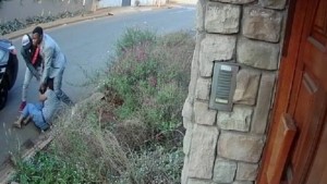 Afrique du Sud: Une étudiante en médecine se bat contre des voleurs pour sauver sa thèse