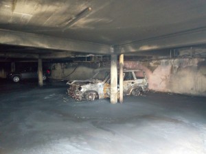 Côte d'Ivoire: Un véhicule part en fumée à  l'immeuble « Ollo » au Plateau