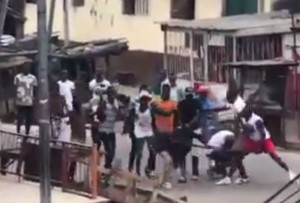 Côte d'Ivoire: Ils identifient le microbe et le lynchent à  coups de bà¢ton