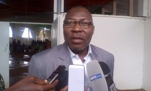 Côte d'Ivoire:  Un opérateur économique offre des kits scolaire à  la population de Bouaké