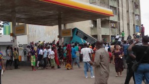 Côte d'Ivoire: Adjamé, un car fonce dans une station-service et fait plusieurs blessés