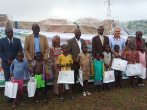 Côte d'Ivoire: Port-Bouët, la CIPREL fait don de kits scolaires à  environ 2700 enfants des écoles primaires et maternelles de la zone de Vridi Canal et Vridi 3