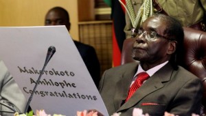 Zimbabwe: Un syndicaliste se fait arrêter  après avoir traité Mugabe de «  mort vivant »