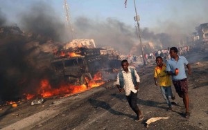 Somalie: Un attentat à  la bombe fait plus de 130 morts à  Mogadiscio