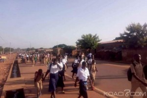 Côte d'Ivoire: Tengrela, aucun enseignant pour la rentrée scolaire, les élèves ont manifesté leur ras-le-bol