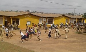Côte d'Ivoire: Conflit Guéré-Baoulé à  l'ouest et ses 100 élèves déplacés à  Bouaké, un cadre s'active pour sauver leur année scolaire