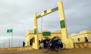 Sénégal: Un présumé terroriste arrêté avec des explosifs à  la frontière avec la Mauritanie, à  Dakar les hôtels se barricadent