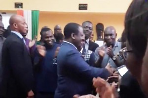 Côte d'Ivoire: Après l'aéroport, retour triomphal de Soro «prési prési» au palais de l'Assemblée nationale