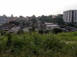 Côte d'Ivoire: Deux-Plateaux, branchements anarchiques et baraques «détruisent» l'aisance sociale et la bonne réputation du quartier