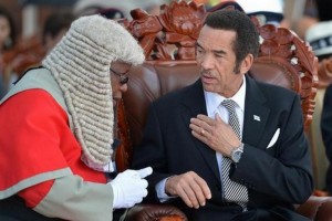Botswana: Le Président Ian Khama s'apprête à  quitter le pouvoir dans 5 mois