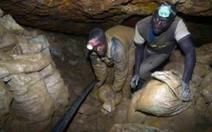 RDC:  Sud-Kivu, des creuseurs artisanaux meurent ensevelis dans un puits d'or