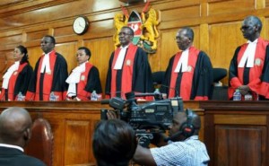 Kenya: Deux recours contre la victoire de Kenyatta examinés, verdict  de la cour suprême lundi