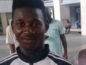 Côte d'Ivoire: Condamné à  15 jours de prison pour être entré sur la pelouse avec la banderole «libérer Gbagbo»