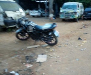 Côte d'Ivoire: Yopougon, fauché par un gros camion, un motocycliste meurt et laisse sa compagne presque à  terme d'une grossesse inconsolable