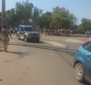 Côte d'Ivoire: Korhogo, les élèves du lycée Dominique Ouattara marchent contre le manque de bancs dans les salles de classes