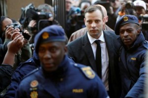 Afrique du Sud:  Pistorius blessé lors d'une bagarre en prison pour  son coup de fil prolongé