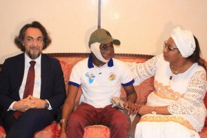 Côte d'Ivoire:  Le Gouvernement prend en charge les frais d'opération d'un jeune de 19 ans atteint d'une tumeur maxillo- faciale à  hauteur de 21 millions de FCFA