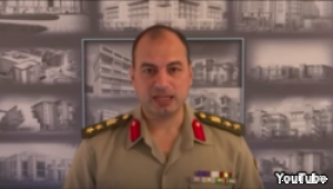 Egypte: Présidentielle 2018, un colonel annonce sa candidature dans une vidéo et prend six ans de prison