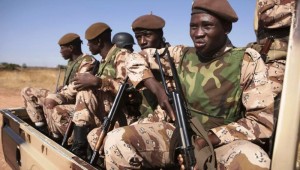 Mali:  L'armée repousse une attaque terroriste près de Niono, cinq islamistes tués