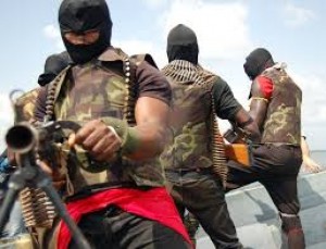 Nigeria:  Des pirates attaquent un porte-conteneurs et enlèvent  10 marins au large