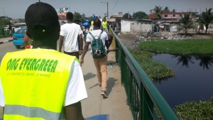 Côte d'Ivoire: Guerre des pétards de fête la nuit à  Abidjan