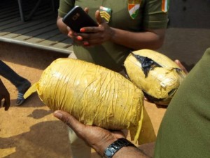 Côte d'Ivoire: La douane saisit plus de 5 kilo de cocaïne dans un bus à  Noé